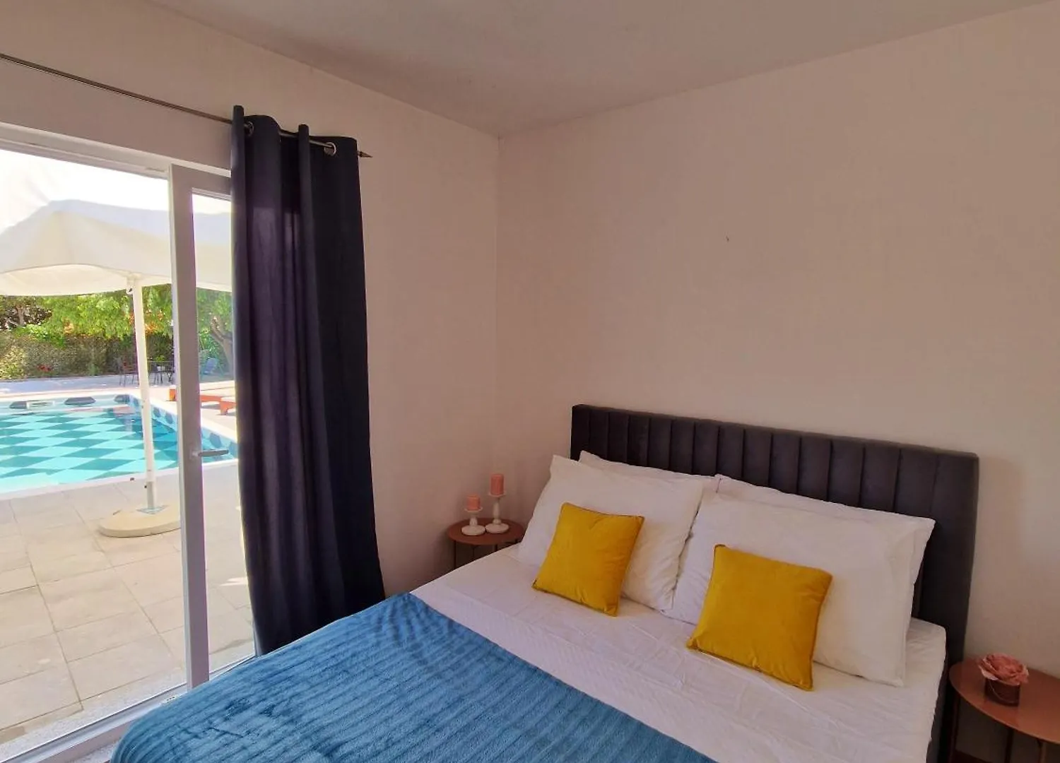 Holiday Home Nino With Private Pool Slatine 0*,